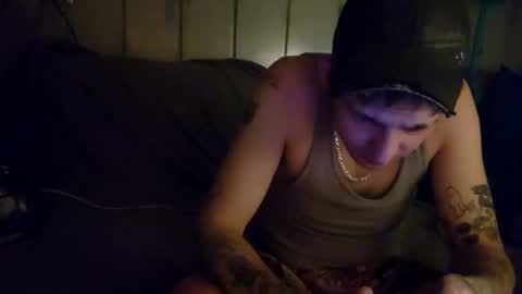 Snapshot of twistedblizzy chatting on December 18, 11:56 am TwistedBlizzy online show from December 18, 11:56 am