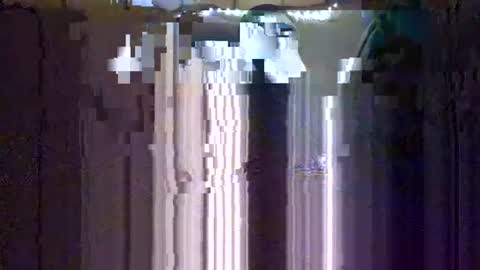 Snapshot of twistedblizzy chatting on December 20, 7:28 pm TwistedBlizzy online show from December 20, 7:28 pm