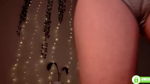 Stranger online show from November 7, 8:42 pm