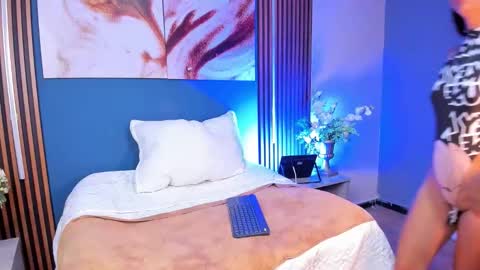 Snapshot of two_on_fire chatting on October 2, 7:54 pm Kevin and Catalina online show from October 2, 7:54 pm