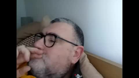 twohats2810 online show from January 17, 2:33 pm