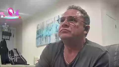 Twopeopleinlove online show from March 22, 9:40 pm