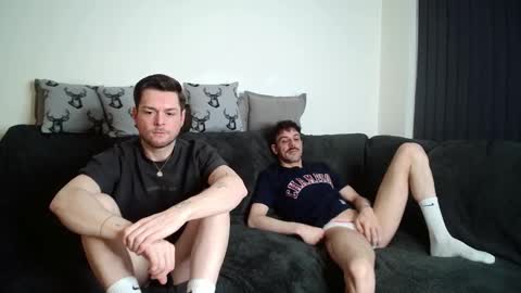 Snapshot of twotwinkhusbands chatting on January 31, 9:46 pm RyanRowan online show from January 31, 9:46 pm
