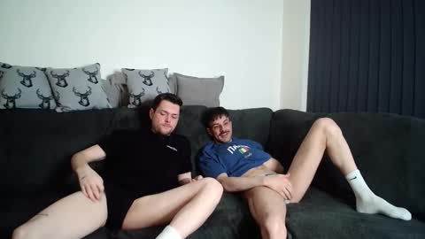 Snapshot of twotwinkhusbands chatting on February 1, 6:06 pm RyanRowan online show from February 1, 6:06 pm