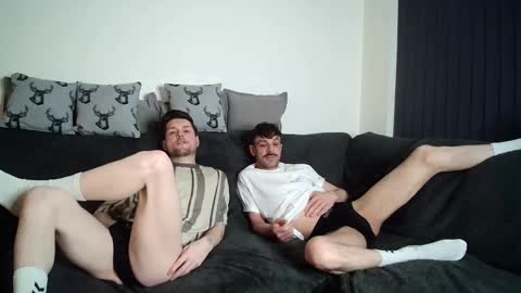 Snapshot of twotwinkhusbands chatting on February 2, 8:29 pm RyanRowan online show from February 2, 8:29 pm