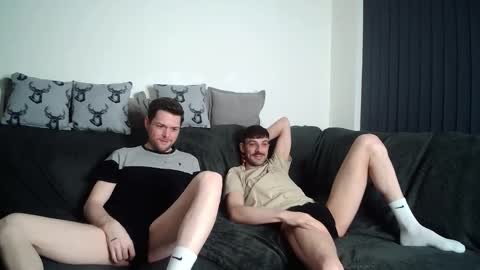 Snapshot of twotwinkhusbands chatting on February 4, 9:53 pm RyanRowan online show from February 4, 9:53 pm