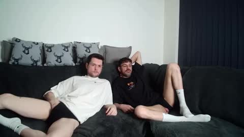 Snapshot of twotwinkhusbands chatting on February 5, 7:29 pm RyanRowan online show from February 5, 7:29 pm