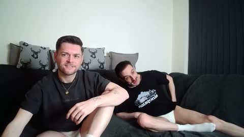 Snapshot of twotwinkhusbands chatting on February 14, 10:39 pm RyanRowan online show from February 14, 10:39 pm