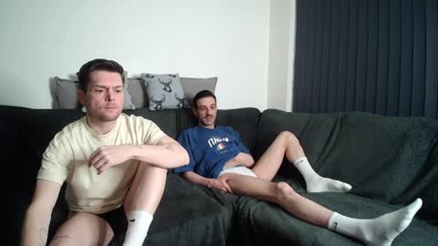Snapshot of twotwinkhusbands chatting on April 3, 8:18 pm RyanRowan online show from April 3, 8:18 pm