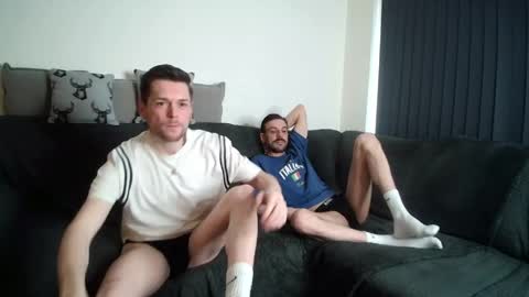 Snapshot of twotwinkhusbands chatting on May 15, 6:04 pm RyanRowan online show from May 15, 6:04 pm
