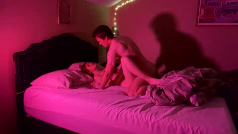 Snapshot of twoundercovers chatting on October 16, 2:12 am twoundercovers online show from October 16, 2:12 am