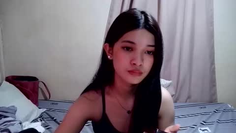 Snapshot of tyladine chatting on October 4, 4:43 am tyladine online show from October 4, 4:43 am