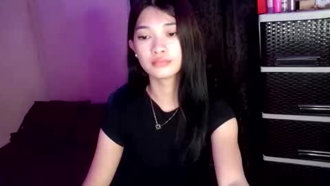 Snapshot of tyladine chatting on October 28, 1:36 pm tyladine online show from October 28, 1:36 pm