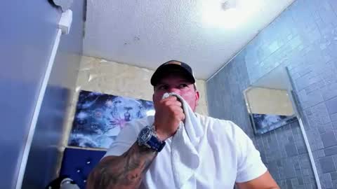 Tyleer Scot online show from May 26, 2:57 pm