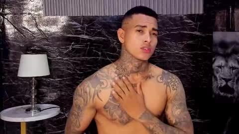 tyler_bell_ online show from June 2, 2:02 am