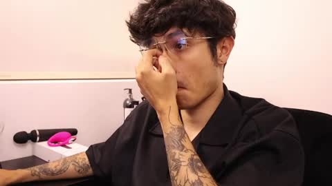 tyler_blade online show from April 8, 11:48 pm