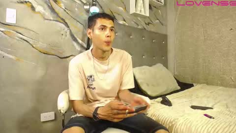 Snapshot of tyler_coopr chatting on October 21, 4:24 am tyler cooper online show from October 21, 4:24 am