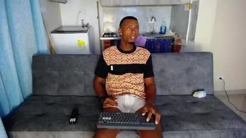 Snapshot of tyler_ebano chatting on May 11, 7:22 pm Tyler online show from May 11, 7:22 pm
