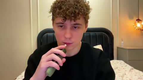 tyler_garrner online show from February 2, 3:22 pm