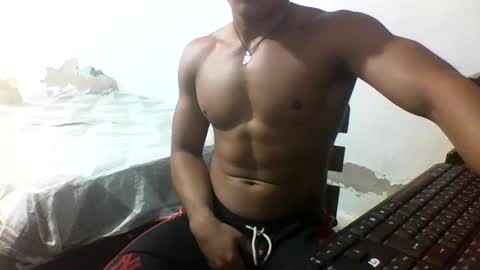 Snapshot of tyler_gold823 chatting on February 3, 4:52 pm Tyler online show from February 3, 4:52 pm