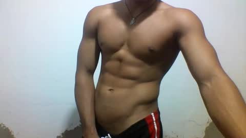 Snapshot of tyler_gold823 chatting on February 18, 1:11 pm Tyler online show from February 18, 1:11 pm