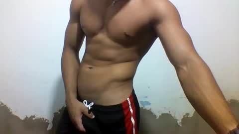 Snapshot of tyler_gold823 chatting on February 19, 4:44 pm Tyler online show from February 19, 4:44 pm