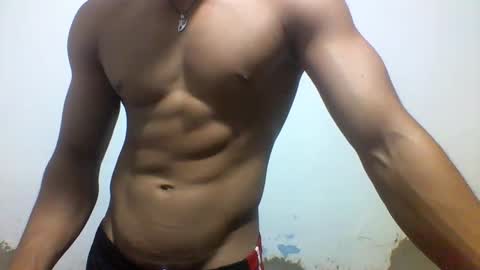 Snapshot of tyler_gold823 chatting on February 25, 1:28 pm Tyler online show from February 25, 1:28 pm