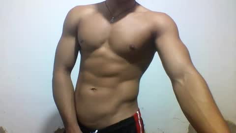 Snapshot of tyler_gold823 chatting on March 3, 1:42 pm Tyler online show from March 3, 1:42 pm