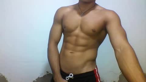 Snapshot of tyler_gold823 chatting on March 10, 2:05 pm Tyler online show from March 10, 2:05 pm