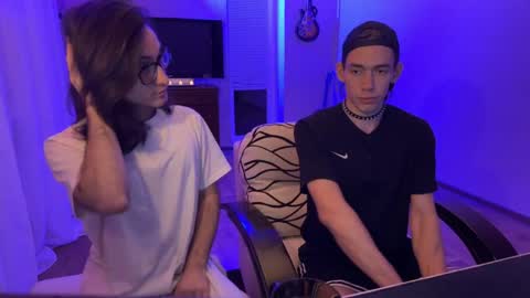 Snapshot of tyler_hack chatting on October 12, 7:57 pm Tyler and Chris online show from October 12, 7:57 pm