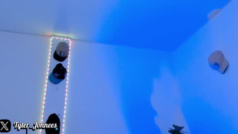 Tyler online show from November 23, 11:37 pm