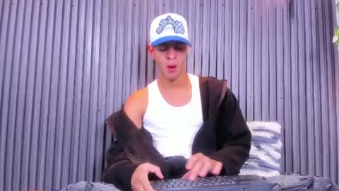 Snapshot of tyler_noir chatting on June 15, 12:07 pm tyler_noir online show from June 15, 12:07 pm