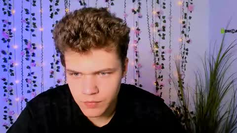 Snapshot of tyler_sparks_ chatting on September 17, 5:42 am tyler_sparks_ online show from September 17, 5:42 am