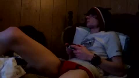 Snapshot of tylerlee199169 chatting on January 27, 4:43 pm Tyler online show from January 27, 4:43 pm