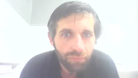 Snapshot of tylerweist727678265 chatting on February 16, 10:44 am tylerweist727678265 online show from February 16, 10:44 am