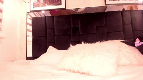       online show from March 3, 9:22 am