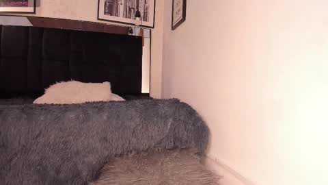       online show from November 8, 7:45 pm