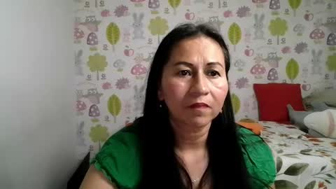 Snapshot of tyna_b chatting on April 24, 12:24 am Tyna online show from April 24, 12:24 am