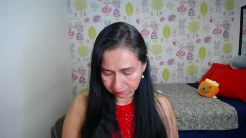 Snapshot of tyna_b chatting on May 9, 12:16 am Tyna online show from May 9, 12:16 am