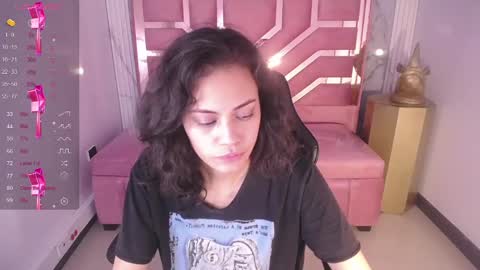Snapshot of tyna_ch chatting on December 9, 7:29 pm TYNA online show from December 9, 7:29 pm