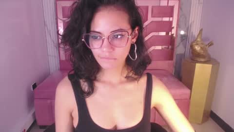 Snapshot of tyna_ch chatting on January 4, 7:23 pm TYNA online show from January 4, 7:23 pm