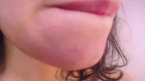 Snapshot of tyna_ch chatting on January 5, 1:35 am TYNA online show from January 5, 1:35 am