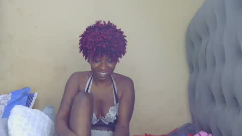 tynniee online show from March 28, 11:15 pm