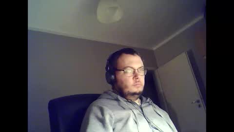 Snapshot of tyradi1991 chatting on December 3, 7:00 pm tyradi1991 online show from December 3, 7:00 pm