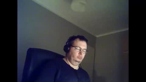 Snapshot of tyradi1991 chatting on February 2, 7:14 pm tyradi1991 online show from February 2, 7:14 pm