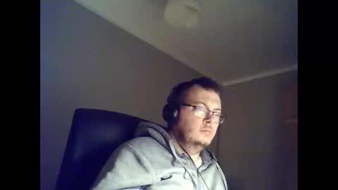 Snapshot of tyradi1991 chatting on February 15, 6:01 pm tyradi1991 online show from February 15, 6:01 pm