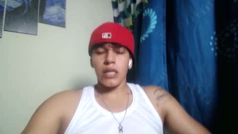 Snapshot of tyron_stone chatting on December 18, 3:34 am tyron_stone online show from December 18, 3:34 am