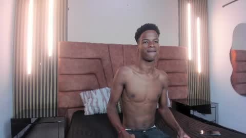 Snapshot of tyson_reed chatting on June 30, 11:33 am tyson_reed online show from June 30, 11:33 am