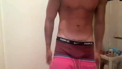 Snapshot of tyy0ung chatting on May 7, 6:57 pm tyy0ung online show from May 7, 6:57 pm