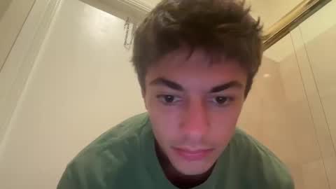 Snapshot of tyy0ung chatting on May 15, 9:55 pm tyy0ung online show from May 15, 9:55 pm